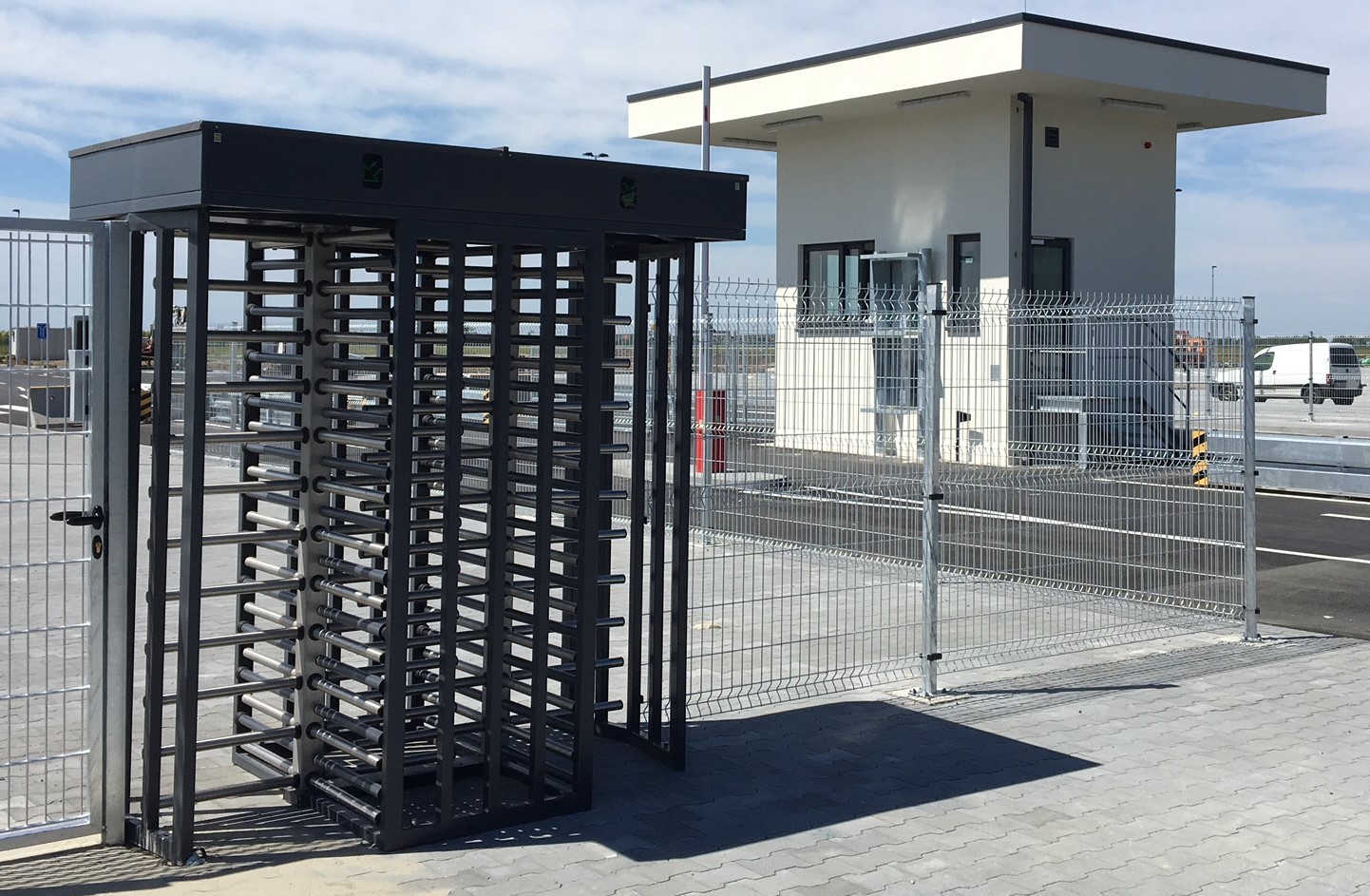 Lidl-T2500K-dvostruka-sa-zgradom